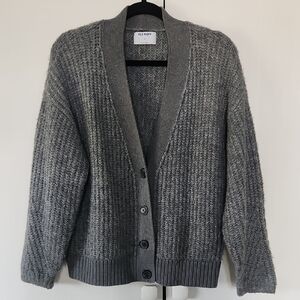 💥 QUICK SALE - Old Navy Gray Waffle-Knit Button Cardigan